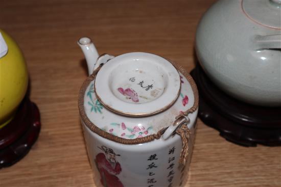 A Chinese famille rose teapot, a yellow glazed bottle vase, and a celadon glazed teapot vase 17cm incl. stand